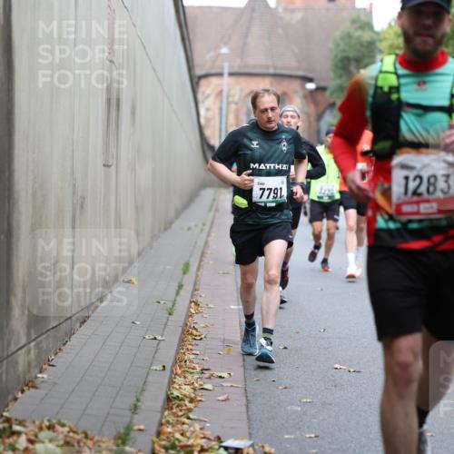 05.10.2025 - 20. swb-Marathon Bremen Michael Strokosch http://msf.ph/oto/9220290 05.10.2025 12:47:55 Laufen 7791, 1283 meine-sportfotos.de