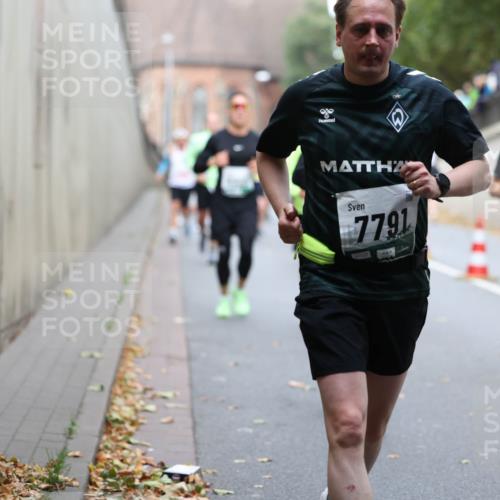 05.10.2025 - 20. swb-Marathon Bremen Michael Strokosch http://msf.ph/oto/9220295 05.10.2025 12:47:56 Laufen 7791, 07123, 4947 meine-sportfotos.de