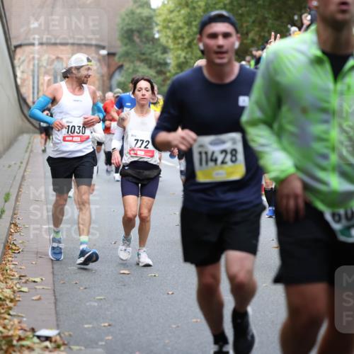 05.10.2025 - 20. swb-Marathon Bremen Michael Strokosch http://msf.ph/oto/9220316 05.10.2025 12:48:03 Laufen 1030, 772, 11428, 6084 meine-sportfotos.de