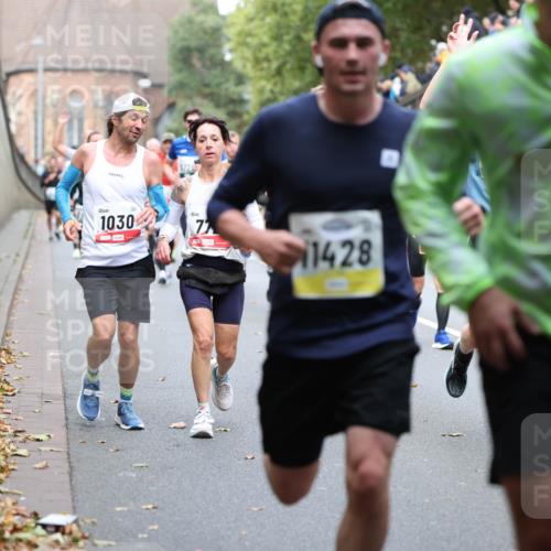 05.10.2025 - 20. swb-Marathon Bremen Michael Strokosch http://msf.ph/oto/9220317 05.10.2025 12:48:03 Laufen 1030, 77, 1428, 6082 meine-sportfotos.de