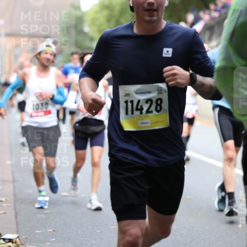 05.10.2025 - 20. swb-Marathon Bremen Michael Strokosch http://msf.ph/oto/9220319 05.10.2025 12:48:03 Laufen 1030, 11428 meine-sportfotos.de