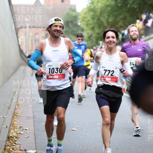 05.10.2025 - 20. swb-Marathon Bremen Michael Strokosch http://msf.ph/oto/9220321 05.10.2025 12:48:04 Laufen 1030, 772, 84 meine-sportfotos.de