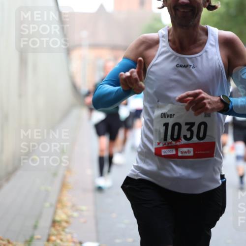05.10.2025 - 20. swb-Marathon Bremen Michael Strokosch http://msf.ph/oto/9220324 05.10.2025 12:48:05 Laufen 1030, 00503 meine-sportfotos.de