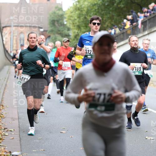 05.10.2025 - 20. swb-Marathon Bremen Michael Strokosch http://msf.ph/oto/9220325 05.10.2025 12:48:06 Laufen 4882, 1331, 5121, 189 meine-sportfotos.de