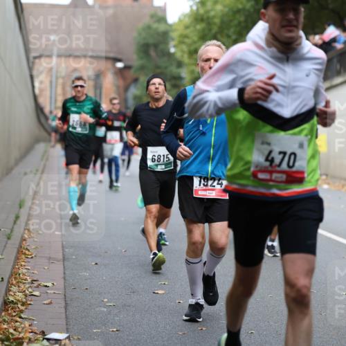 05.10.2025 - 20. swb-Marathon Bremen Michael Strokosch http://msf.ph/oto/9220336 05.10.2025 12:48:13 Laufen 2658, 6815, 1924, 470 meine-sportfotos.de