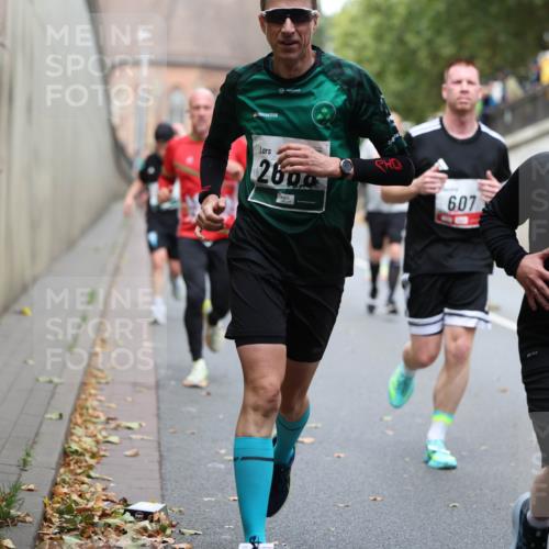 05.10.2025 - 20. swb-Marathon Bremen Michael Strokosch http://msf.ph/oto/9220347 05.10.2025 12:48:16 Laufen 2600, 607, 143, 2774 meine-sportfotos.de