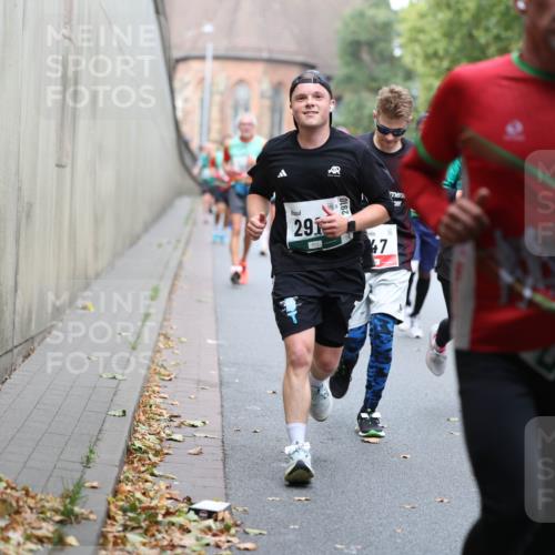 05.10.2025 - 20. swb-Marathon Bremen Michael Strokosch http://msf.ph/oto/9220357 05.10.2025 12:48:18 Laufen 29, 2910, 47, 4 meine-sportfotos.de