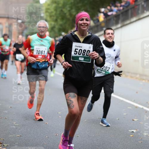 05.10.2025 - 20. swb-Marathon Bremen Michael Strokosch http://msf.ph/oto/9220374 05.10.2025 12:48:23 Laufen 1061, 5080, 202 meine-sportfotos.de