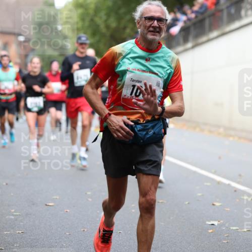 05.10.2025 - 20. swb-Marathon Bremen Michael Strokosch http://msf.ph/oto/9220379 05.10.2025 12:48:24 Laufen 20 meine-sportfotos.de