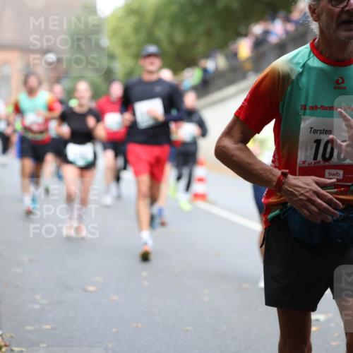 05.10.2025 - 20. swb-Marathon Bremen Michael Strokosch http://msf.ph/oto/9220380 05.10.2025 12:48:24 Laufen 20, 10 meine-sportfotos.de