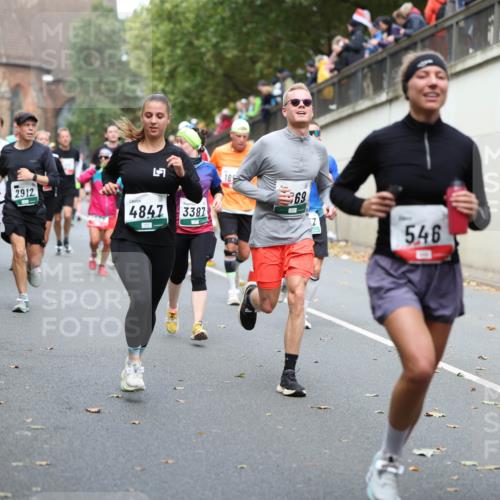 05.10.2025 - 20. swb-Marathon Bremen Michael Strokosch http://msf.ph/oto/9220402 05.10.2025 12:48:32 Laufen 2912, 4847, 3387, 18, 69, 546 meine-sportfotos.de