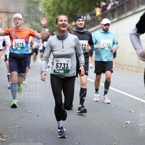 05.10.2025 - 20. swb-Marathon Bremen Michael Strokosch http://msf.ph/oto/9220434 05.10.2025 12:48:39 Laufen 3979, 5731, 527, 2796, 82 meine-sportfotos.de
