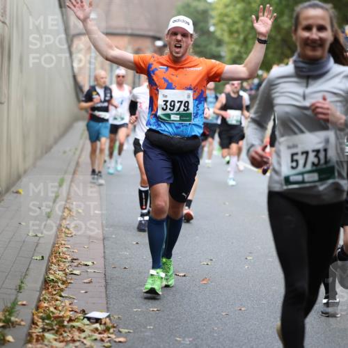 05.10.2025 - 20. swb-Marathon Bremen Michael Strokosch http://msf.ph/oto/9220436 05.10.2025 12:48:40 Laufen 3979, 5731, 279 meine-sportfotos.de