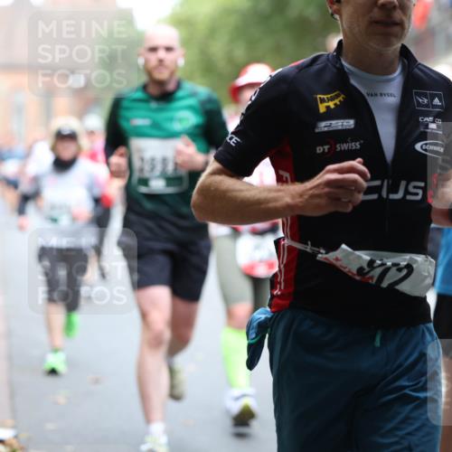 05.10.2025 - 20. swb-Marathon Bremen Michael Strokosch http://msf.ph/oto/9220457 05.10.2025 12:48:46 Laufen 526 meine-sportfotos.de