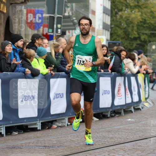 05.10.2025 - 20. swb-Marathon Bremen Strokosch-Dieckow http://msf.ph/oto/9220505 05.10.2025 10:35:29 Ziel 9340, 9697, 10538, 11341 meine-sportfotos.de
