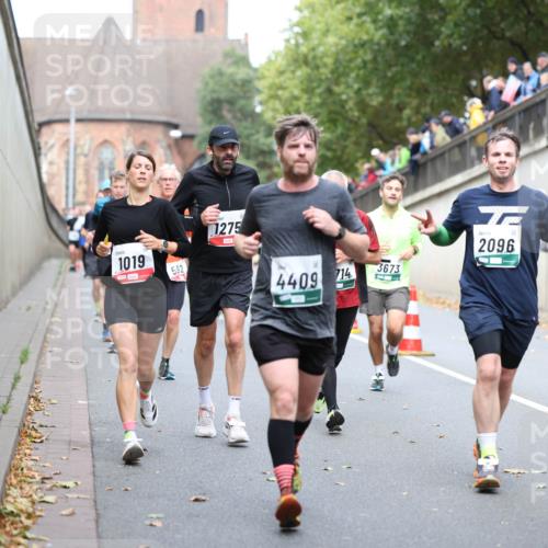 05.10.2025 - 20. swb-Marathon Bremen Michael Strokosch http://msf.ph/oto/9220529 05.10.2025 12:49:13 Laufen 1019, 592, 1275, 4409, 714, 3673, 2096, 7355 meine-sportfotos.de