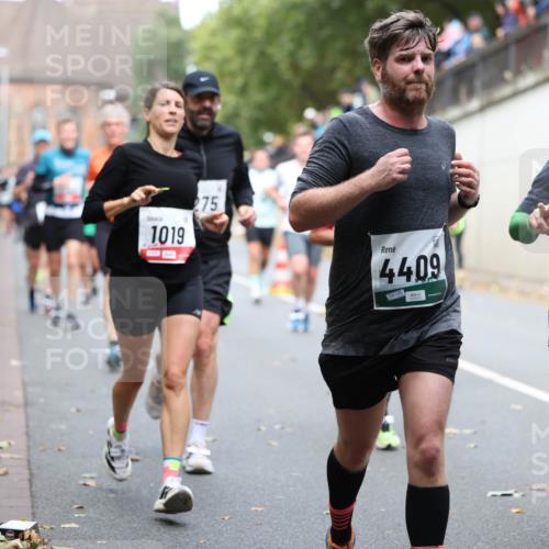 05.10.2025 - 20. swb-Marathon Bremen Michael Strokosch http://msf.ph/oto/9220532 05.10.2025 12:49:14 Laufen 1019, 275, 4409, 04105, 2096 meine-sportfotos.de