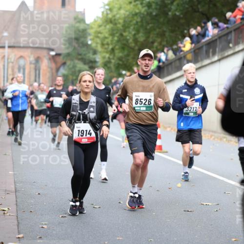 05.10.2025 - 20. swb-Marathon Bremen Michael Strokosch http://msf.ph/oto/9220551 05.10.2025 12:49:23 Laufen 191, 1914, 8526, 3217 meine-sportfotos.de