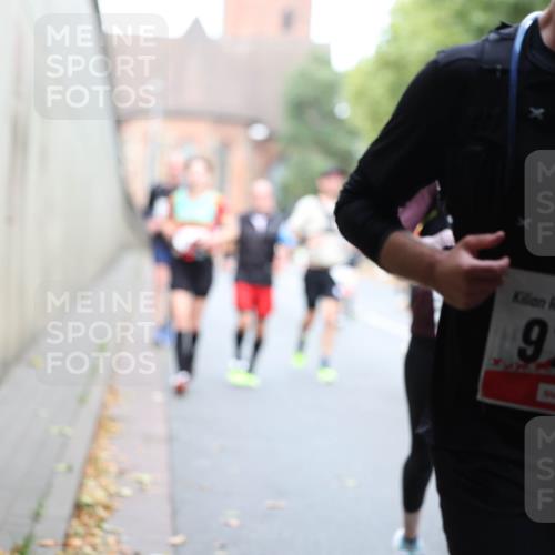 05.10.2025 - 20. swb-Marathon Bremen Michael Strokosch http://msf.ph/oto/9220578 05.10.2025 12:49:33 Laufen 974 meine-sportfotos.de