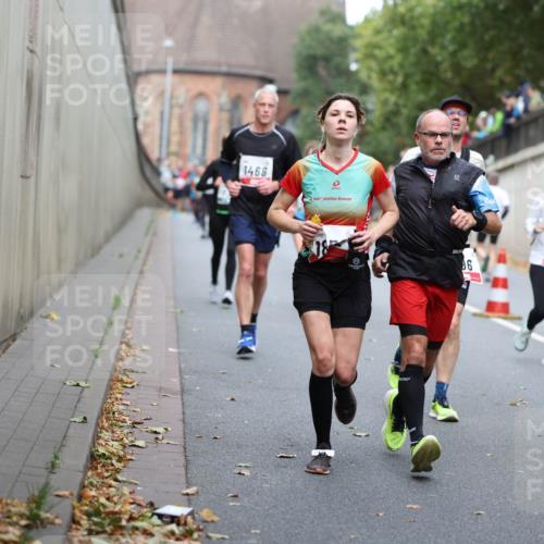 05.10.2025 - 20. swb-Marathon Bremen Michael Strokosch http://msf.ph/oto/9220584 05.10.2025 12:49:35 Laufen 1468, 86, 2016, 8228 meine-sportfotos.de