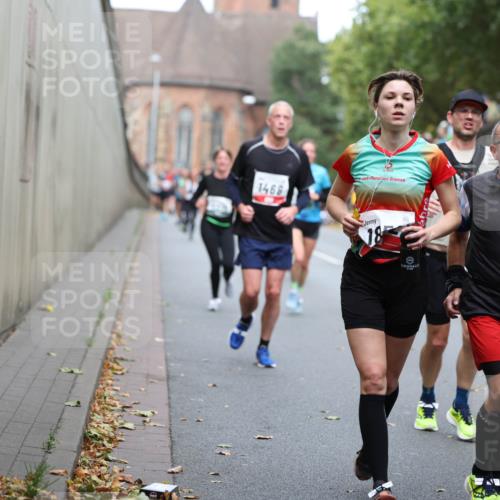 05.10.2025 - 20. swb-Marathon Bremen Michael Strokosch http://msf.ph/oto/9220585 05.10.2025 12:49:35 Laufen 1468, 18, 2016 meine-sportfotos.de
