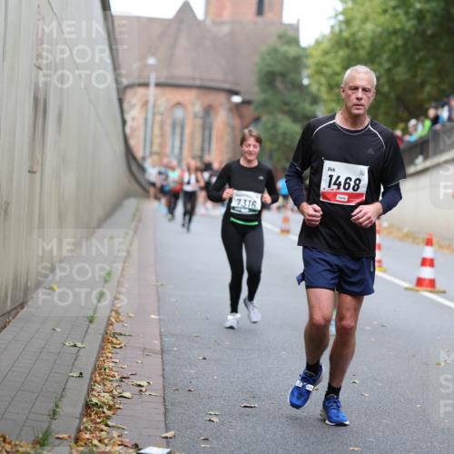 05.10.2025 - 20. swb-Marathon Bremen Michael Strokosch http://msf.ph/oto/9220588 05.10.2025 12:49:37 Laufen 7316, 1468, 4688 meine-sportfotos.de