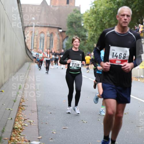 05.10.2025 - 20. swb-Marathon Bremen Michael Strokosch http://msf.ph/oto/9220590 05.10.2025 12:49:38 Laufen 20, 7316, 1468, 4688 meine-sportfotos.de