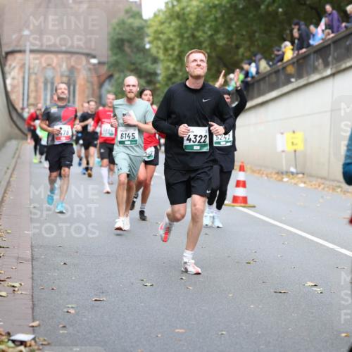 05.10.2025 - 20. swb-Marathon Bremen Michael Strokosch http://msf.ph/oto/9220620 05.10.2025 12:49:51 Laufen 78, 6145, 1262, 4322, 5242, 898 meine-sportfotos.de