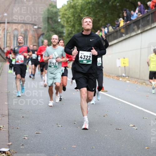 05.10.2025 - 20. swb-Marathon Bremen Michael Strokosch http://msf.ph/oto/9220621 05.10.2025 12:49:51 Laufen 1478, 6145, 4322, 42 meine-sportfotos.de