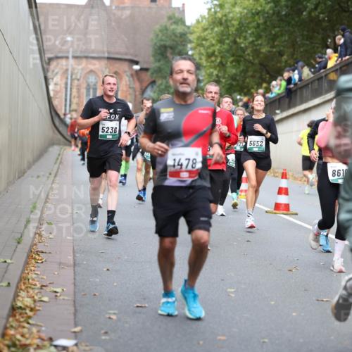 05.10.2025 - 20. swb-Marathon Bremen Michael Strokosch http://msf.ph/oto/9220631 05.10.2025 12:49:54 Laufen 5236, 10, 1478, 825652, 8610, 8145 meine-sportfotos.de