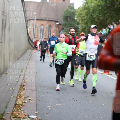 05.10.2025 - 20. swb-Marathon Bremen Michael Strokosch http://msf.ph/oto/9220644 05.10.2025 12:49:59 Laufen 133, 6934, 4481, 7075, 470 meine-sportfotos.de