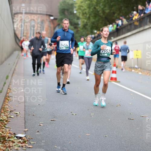 05.10.2025 - 20. swb-Marathon Bremen Michael Strokosch http://msf.ph/oto/9220649 05.10.2025 12:50:02 Laufen 7454, 7553 meine-sportfotos.de
