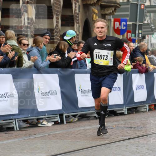 05.10.2025 - 20. swb-Marathon Bremen Strokosch-Dieckow http://msf.ph/oto/9220660 05.10.2025 10:36:22 Ziel 11013, 11185, 11687 meine-sportfotos.de
