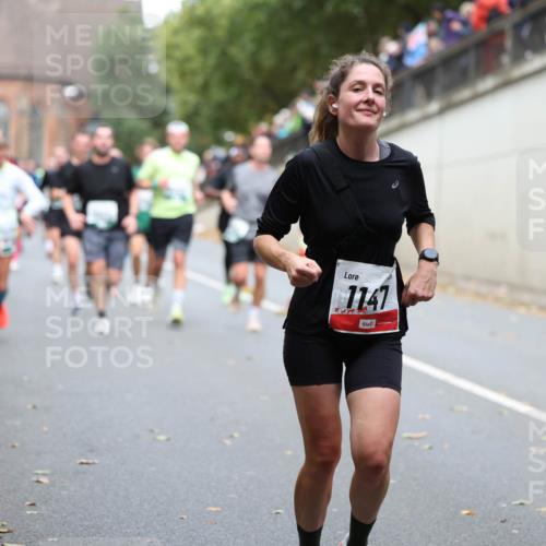 05.10.2025 - 20. swb-Marathon Bremen Michael Strokosch http://msf.ph/oto/9220679 05.10.2025 12:50:12 Laufen 1747 meine-sportfotos.de