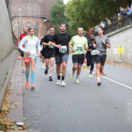 05.10.2025 - 20. swb-Marathon Bremen Michael Strokosch http://msf.ph/oto/9220682 05.10.2025 12:50:13 Laufen 2984, 9089, 654767 meine-sportfotos.de