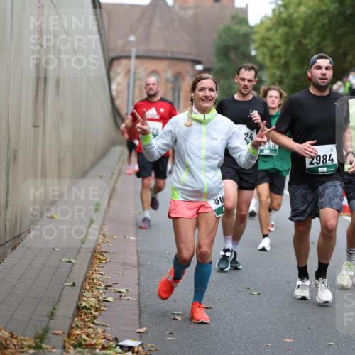 05.10.2025 - 20. swb-Marathon Bremen Michael Strokosch http://msf.ph/oto/9220689 05.10.2025 12:50:15 Laufen 2984, 9089, 4767 meine-sportfotos.de