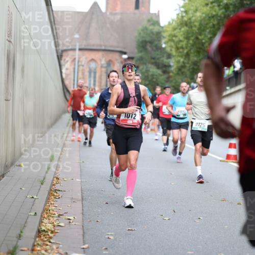 05.10.2025 - 20. swb-Marathon Bremen Michael Strokosch http://msf.ph/oto/9220699 05.10.2025 12:50:19 Laufen 1012, 3901, 9125, 6524 meine-sportfotos.de