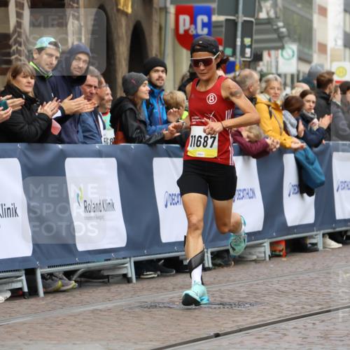 05.10.2025 - 20. swb-Marathon Bremen Strokosch-Dieckow http://msf.ph/oto/9220706 05.10.2025 10:36:29 Ziel 9527, 11185, 11687 meine-sportfotos.de