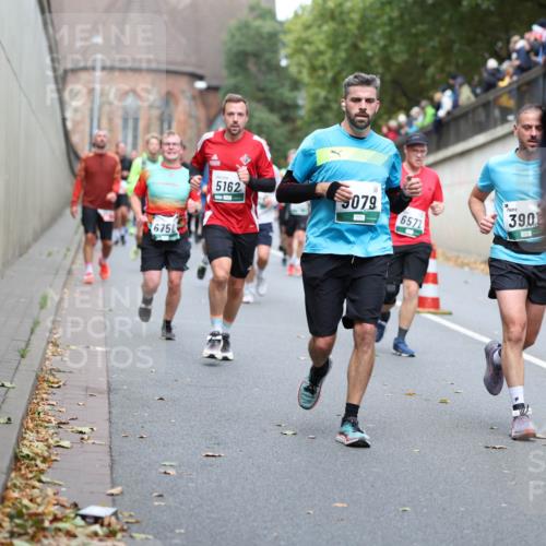 05.10.2025 - 20. swb-Marathon Bremen Michael Strokosch http://msf.ph/oto/9220707 05.10.2025 12:50:22 Laufen 675, 5162, 079, 6571, 390 meine-sportfotos.de