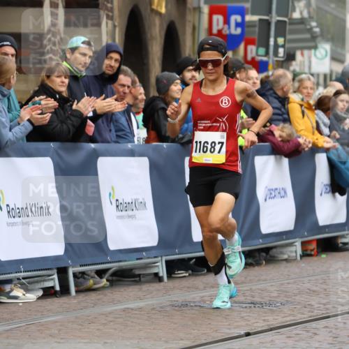 05.10.2025 - 20. swb-Marathon Bremen Strokosch-Dieckow http://msf.ph/oto/9220715 05.10.2025 10:36:29 Ziel 9527, 11185, 11687 meine-sportfotos.de
