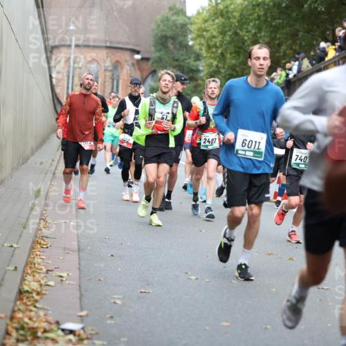 05.10.2025 - 20. swb-Marathon Bremen Michael Strokosch http://msf.ph/oto/9220719 05.10.2025 12:50:27 Laufen 330, 29, 2407, 6011, 740 meine-sportfotos.de