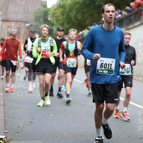 05.10.2025 - 20. swb-Marathon Bremen Michael Strokosch http://msf.ph/oto/9220724 05.10.2025 12:50:28 Laufen 2407, 6011, 05619, 7407 meine-sportfotos.de