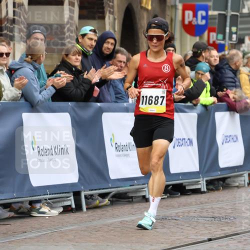 05.10.2025 - 20. swb-Marathon Bremen Strokosch-Dieckow http://msf.ph/oto/9220725 05.10.2025 10:36:30 Ziel 9527, 11687 meine-sportfotos.de
