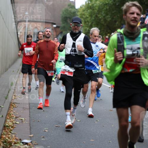 05.10.2025 - 20. swb-Marathon Bremen Michael Strokosch http://msf.ph/oto/9220730 05.10.2025 12:50:30 Laufen 196, 806 meine-sportfotos.de