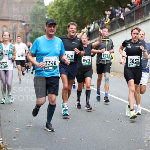 05.10.2025 - 20. swb-Marathon Bremen Michael Strokosch http://msf.ph/oto/9220758 05.10.2025 12:50:40 Laufen 7877, 3346, 5, 19, 8419, 8369, 3037, 9117 meine-sportfotos.de