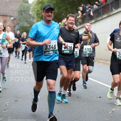 05.10.2025 - 20. swb-Marathon Bremen Michael Strokosch http://msf.ph/oto/9220761 05.10.2025 12:50:40 Laufen 3346, 519, 7877, 19, 8369, 3032, 9 meine-sportfotos.de