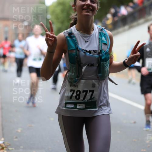 05.10.2025 - 20. swb-Marathon Bremen Michael Strokosch http://msf.ph/oto/9220770 05.10.2025 12:50:43 Laufen 7877, 07103 meine-sportfotos.de