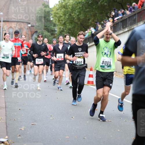 05.10.2025 - 20. swb-Marathon Bremen Michael Strokosch http://msf.ph/oto/9220782 05.10.2025 12:50:48 Laufen 7607, 5603, 1404, 406, 184, 8900, 8089, 2935 meine-sportfotos.de