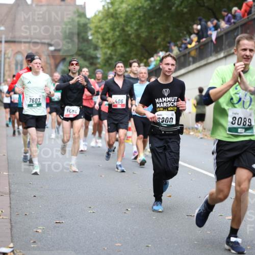 05.10.2025 - 20. swb-Marathon Bremen Michael Strokosch http://msf.ph/oto/9220785 05.10.2025 12:50:49 Laufen 7607, 1404, 406, 100, 8900, 8089, 2, 12 meine-sportfotos.de