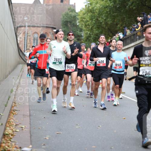 05.10.2025 - 20. swb-Marathon Bremen Michael Strokosch http://msf.ph/oto/9220786 05.10.2025 12:50:49 Laufen 2285, 7607, 6, 4651, 406, 1840, 1404, 8900 meine-sportfotos.de